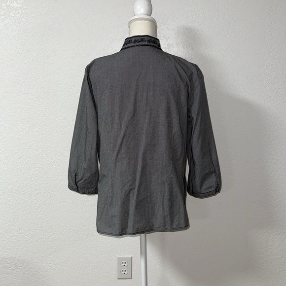 e-col-o-gie Gray Embroidered Button-Up Blouse - Picture 3 of 9